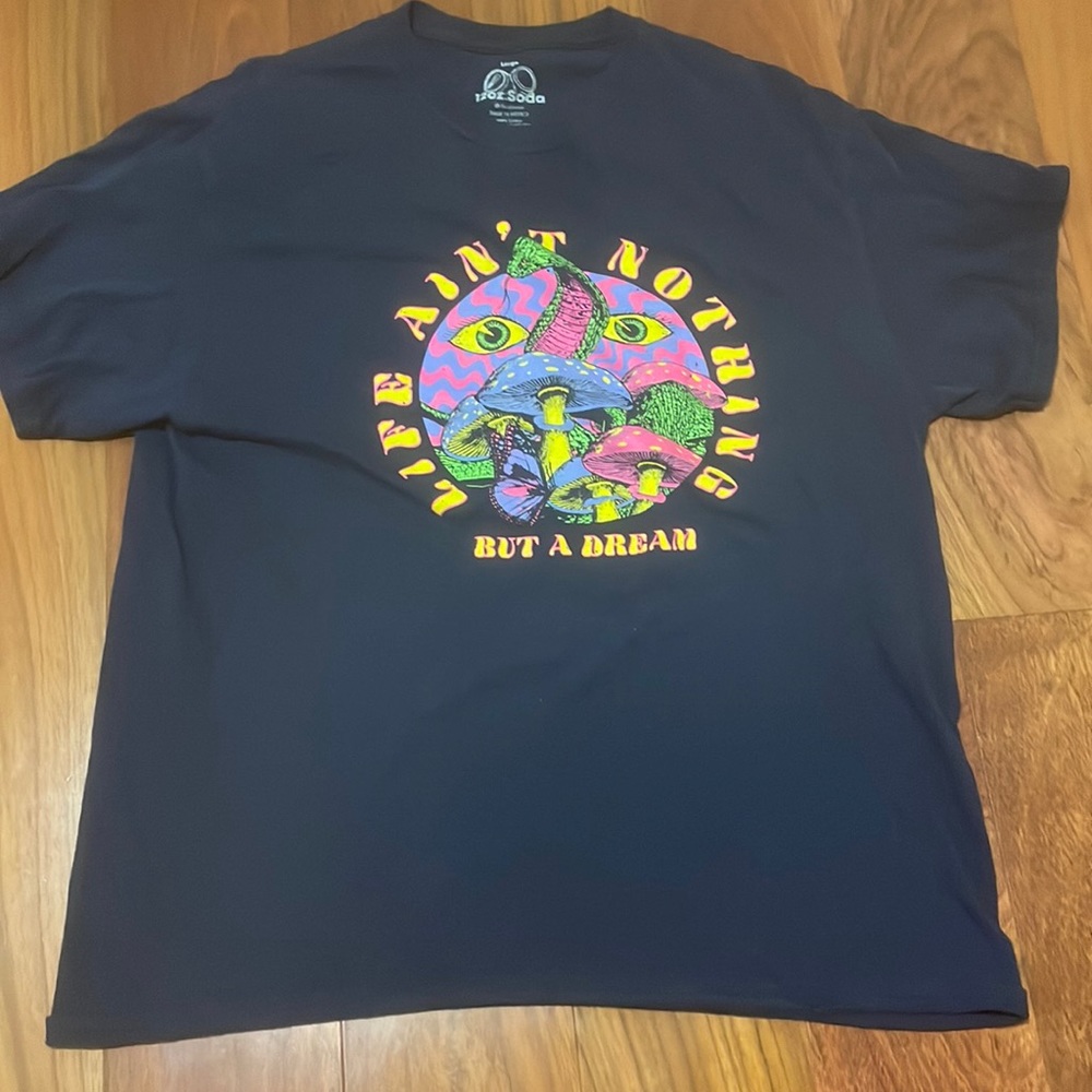 Vintage Style Graphic Tee Mushrooms